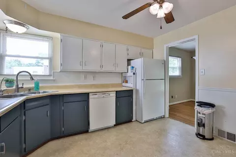 Kitchen - 3390 Blocker Dr, Kettering, OH 45420 photo 3 of 3