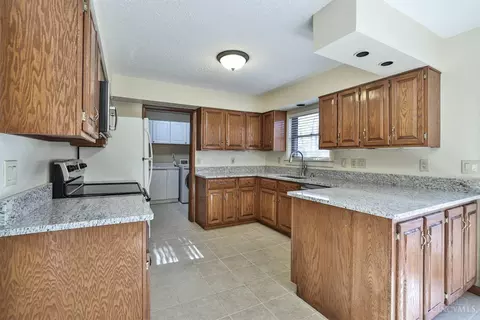 4820 Klatte Rd, Cincinnati, OH 45244 photo 4