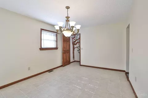 4820 Klatte Rd, Cincinnati, OH 45244 photo 18