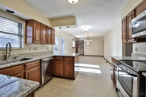 4820 Klatte Rd, Cincinnati, OH 45244 photo 5