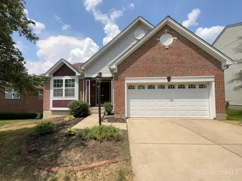 2216 Woodacre Dr, Cincinnati, OH 45231