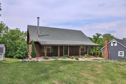 856 Hickory Rd, Lawrenceburg, IN 47025