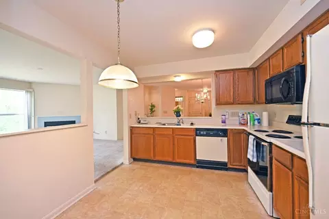 3984 Maplecove Ln #C, Cincinnati, OH 45255 photo 15