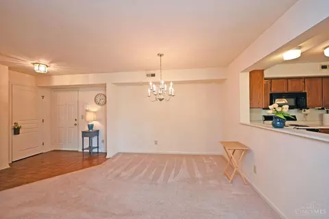3984 Maplecove Ln #C, Cincinnati, OH 45255 photo 7