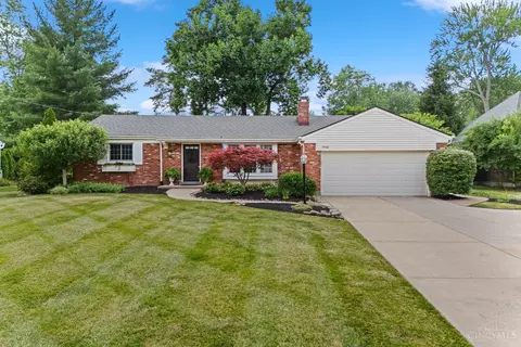 7923 Mitchell Farm Ln, Montgomery, OH 45242
