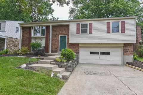 8521 Denallen Dr, Cincinnati, OH 45255