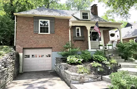 4306 Joan Pl, Mariemont, OH 45227