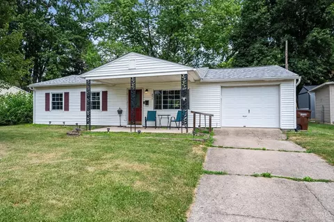 911 Michaels Dr, Franklin, OH 45005