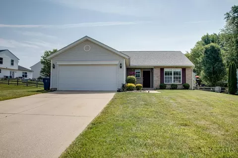 3370 Whispering Trees Dr, Amelia, OH 45102