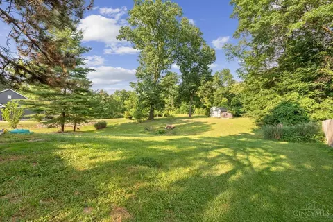 Exterior - 4138 Mclean Dr, Cincinnati, OH 45255 photo 4 of 7