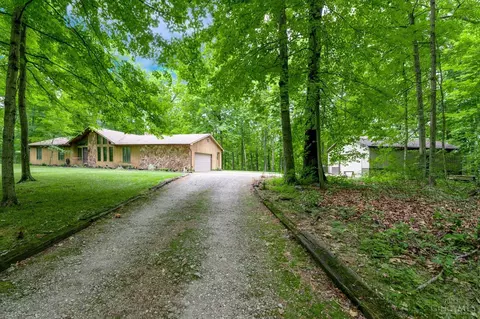 10121 Howard Rd, Harrison, OH 45030