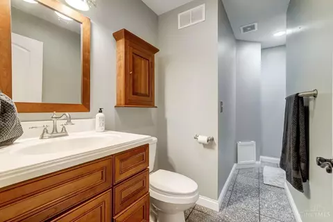 Bath - 2800 Mcintire Rd, Morrow, OH 45152 photo 8 of 10