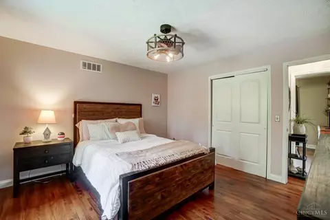 Bedroom - 2800 Mcintire Rd, Morrow, OH 45152 photo 9 of 12