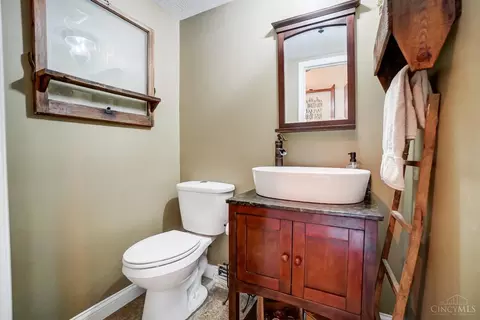 Bath - 2800 Mcintire Rd, Morrow, OH 45152 photo 1 of 10