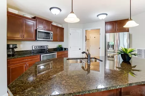 510 Heritage Sq, Harrison, OH 45030