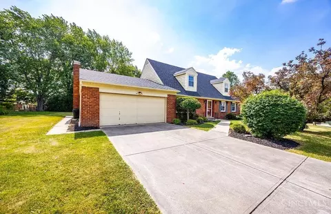7678 Oceola Ln, West Chester, OH 45069