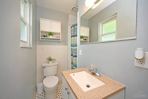 4451 Pinecroft Dr, Cincinnati, OH 45211 photo 22