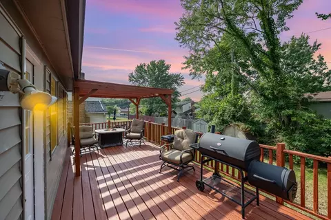 Exterior - 2116 Broadhurst Ave, Cincinnati, OH 45240 photo 5 of 10
