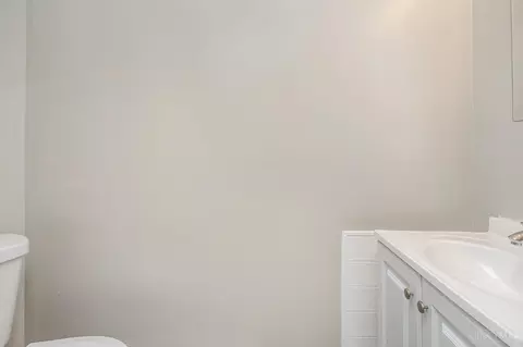 Bath - 2116 Broadhurst Ave, Cincinnati, OH 45240 photo 3 of 3