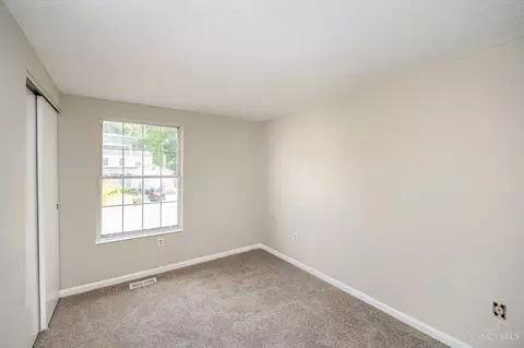 Bedroom - 2116 Broadhurst Ave, Cincinnati, OH 45240 photo 4 of 6