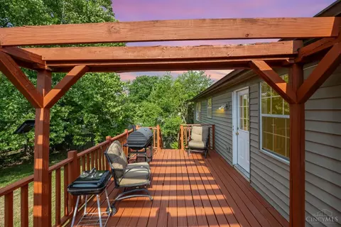 Exterior - 2116 Broadhurst Ave, Cincinnati, OH 45240 photo 6 of 10