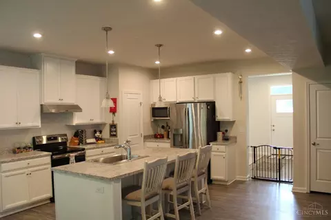 7215 Cadet Ct, Harrison, OH 45030 photo 2