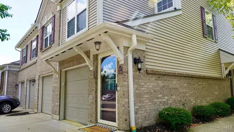 515 Heritage Green Dr, Monroe, OH 45050