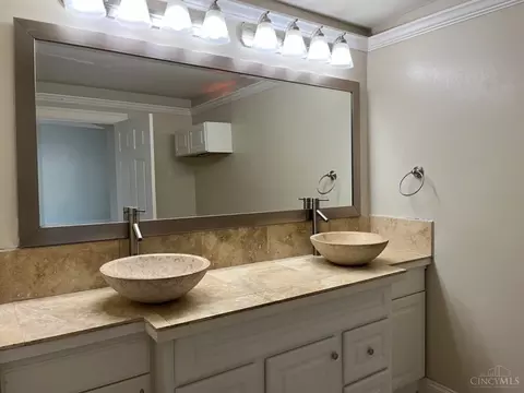 Bath - 10163 Wayne Ave, Woodlawn, OH 45215 photo 1 of 3