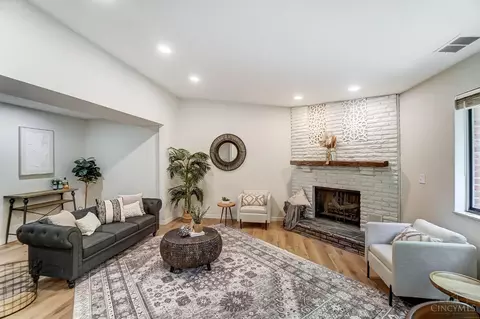719 Miles Ln, Cincinnati, OH 45245 photo 7