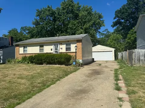 9712 Dunraven Dr, Colerain Twp, OH 45251