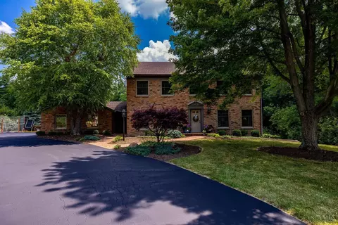 1176 Gleneagles Ct, Cincinnati, OH 45233