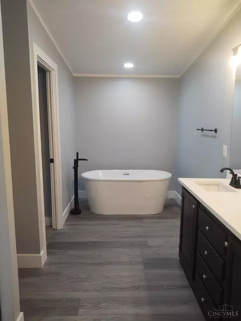 Bath - 3700 Number Nine Rd, Blanchester, OH 45107 photo 2 of 4
