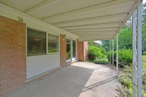Exterior - 2630 Beechmar Dr, Cincinnati, OH 45230 photo 4 of 9