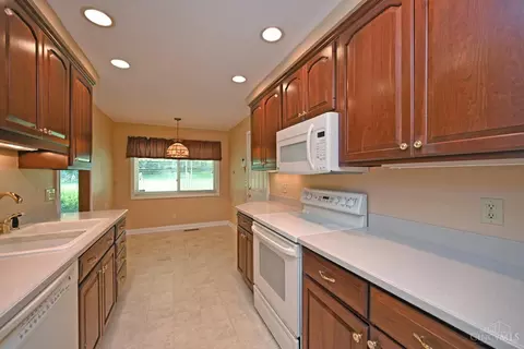 Kitchen - 2630 Beechmar Dr, Cincinnati, OH 45230 photo 1 of 4