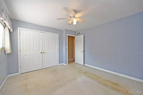 Bedroom - 2630 Beechmar Dr, Cincinnati, OH 45230 photo 4 of 6