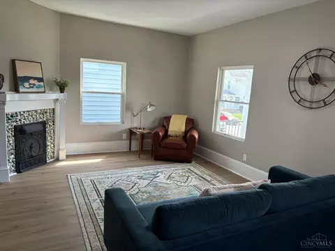 Living - 188 Progress Ave, Hamilton, OH 45013 photo 2 of 2