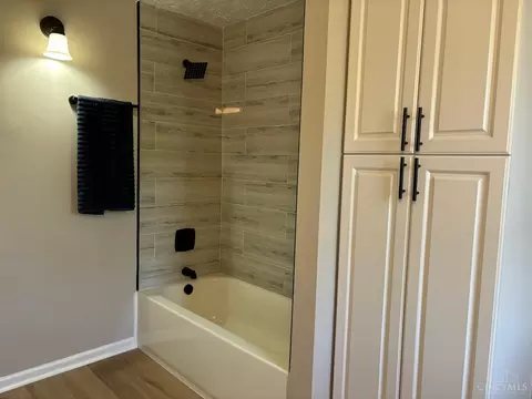 Bath - 188 Progress Ave, Hamilton, OH 45013 photo 3 of 3