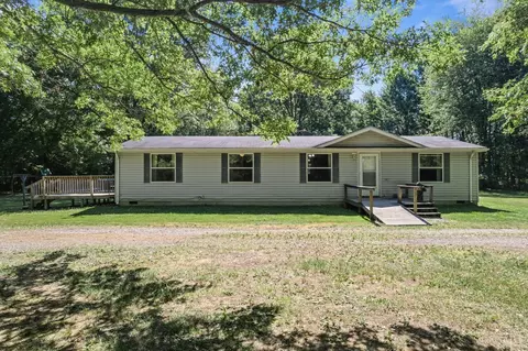 2908 Moore Rd, Bethel, OH 45106