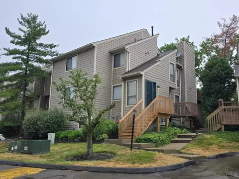 9426 Hunters Creek Dr #1005, Blue Ash, OH 45242