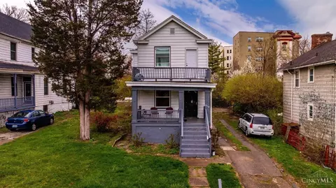 810 Woodlawn Ave, Cincinnati, OH 45205