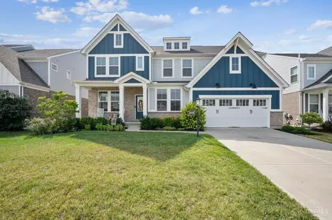 2608 Autumn Harvest Dr, Loveland, OH 45140