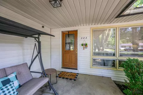 Exterior - 305 Smith Ave, Mount Orab, OH 45154 photo 4 of 7