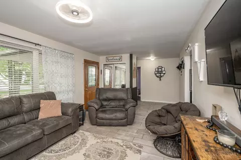 Living - 305 Smith Ave, Mount Orab, OH 45154 photo 2 of 3