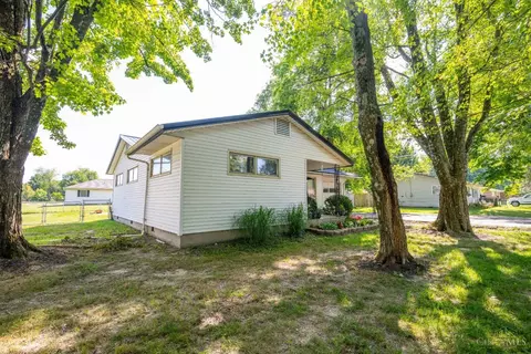 Exterior - 305 Smith Ave, Mount Orab, OH 45154 photo 2 of 7