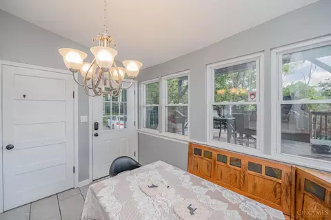 Dining - 3183 River Rd, Cincinnati, OH 45204 photo 1 of 2