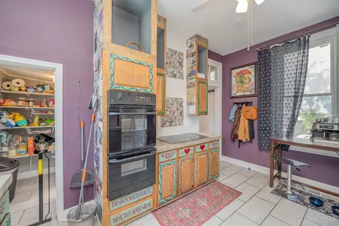 Kitchen - 3183 River Rd, Cincinnati, OH 45204 photo 2 of 4