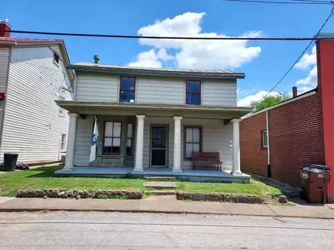 16 Third St, Ripley, OH 45167