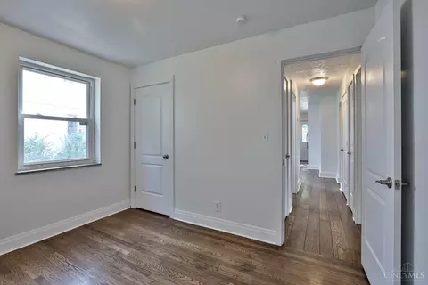 Entry Way - 2204 Kipling Ave, Cincinnati, OH 45239 photo 3 of 3