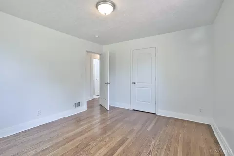 Bedroom - 2204 Kipling Ave, Cincinnati, OH 45239 photo 4 of 4