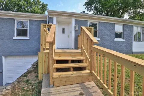 Exterior - 2204 Kipling Ave, Cincinnati, OH 45239 photo 6 of 8